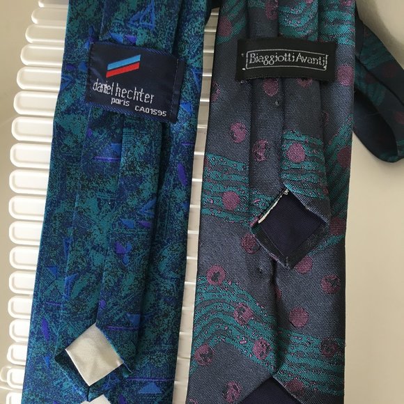 Stylish pair of Men's Silk Ties - Picture 3 of 3